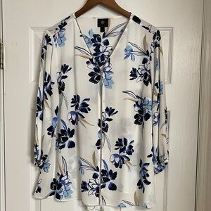 JM Collection Blue Floral Blouse Size L